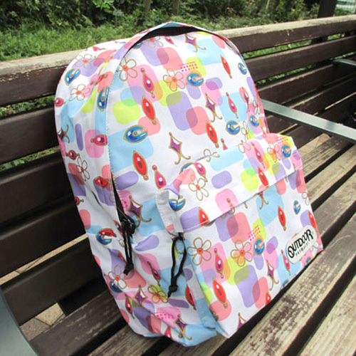 魔法少女まどか☆マギカ OUTDOOR DAY PACK ソウルジェム柄 [劇場版 ...